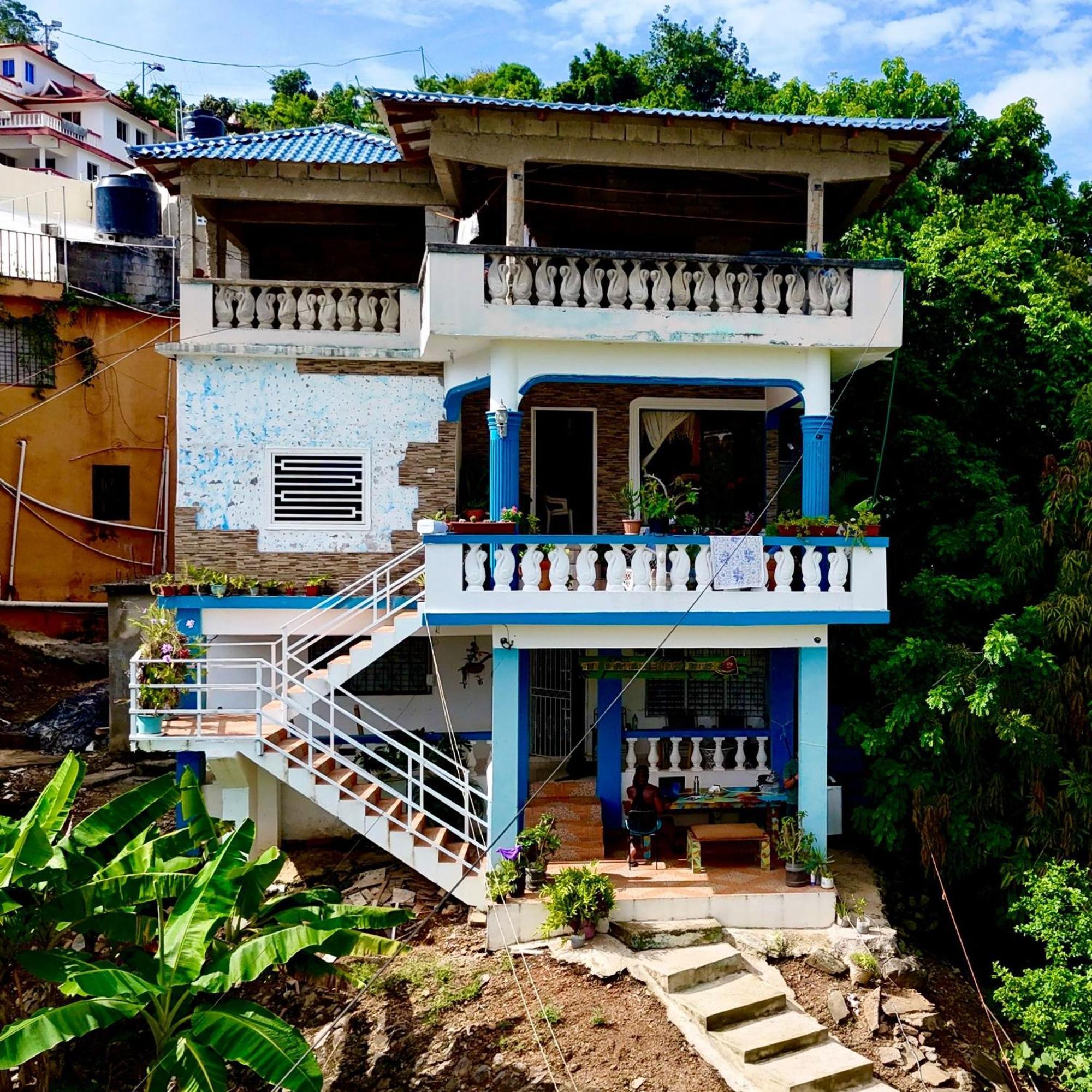 Hostel Watermelon House Samana Bagian luar foto